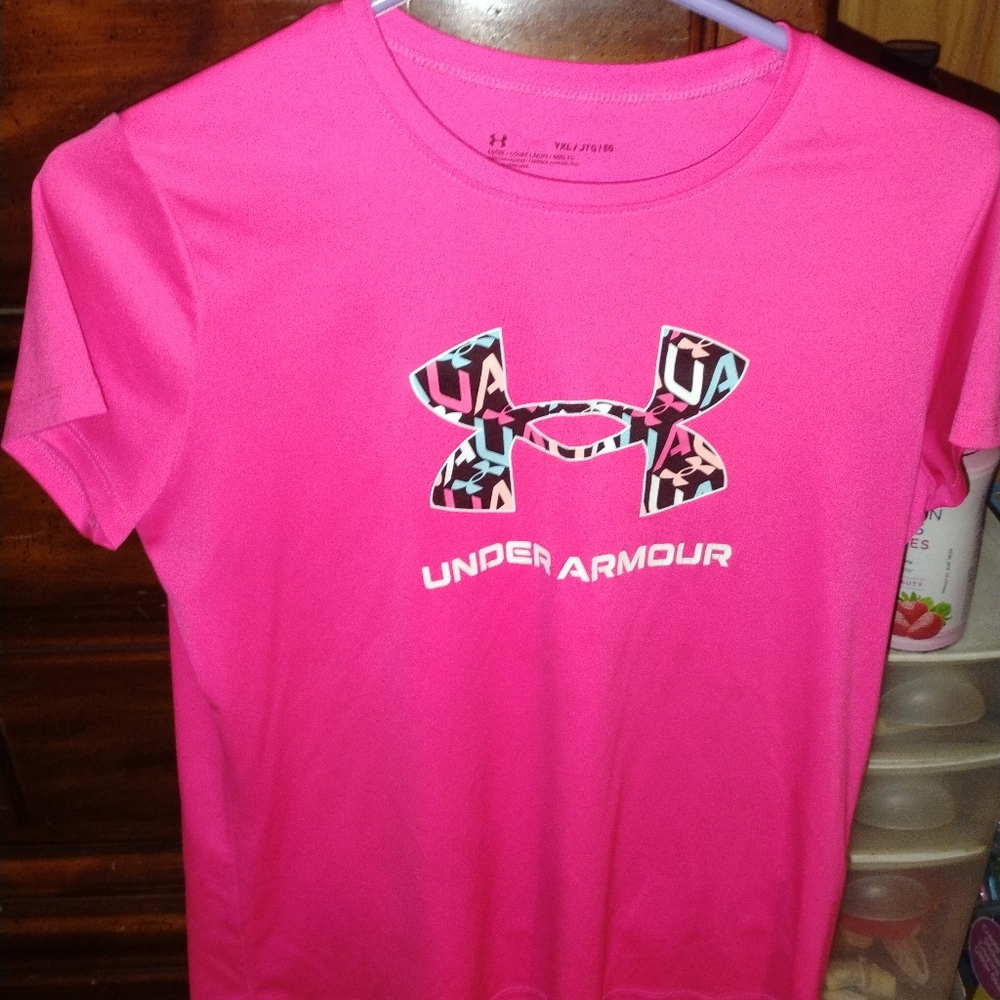 Youth XL UA girl's T-shirt